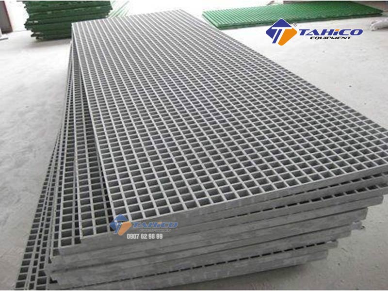 Bề mặt luôn nhẵn bóng giúp tấm lót dễ dàng vệ sinh
