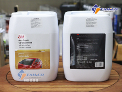 Xà bông bọt tuyết 3M 10L giúp tẩy sạch bụi và cặn bẫn mà không làm mất lớp sáp bảo vệ sơn bóng.