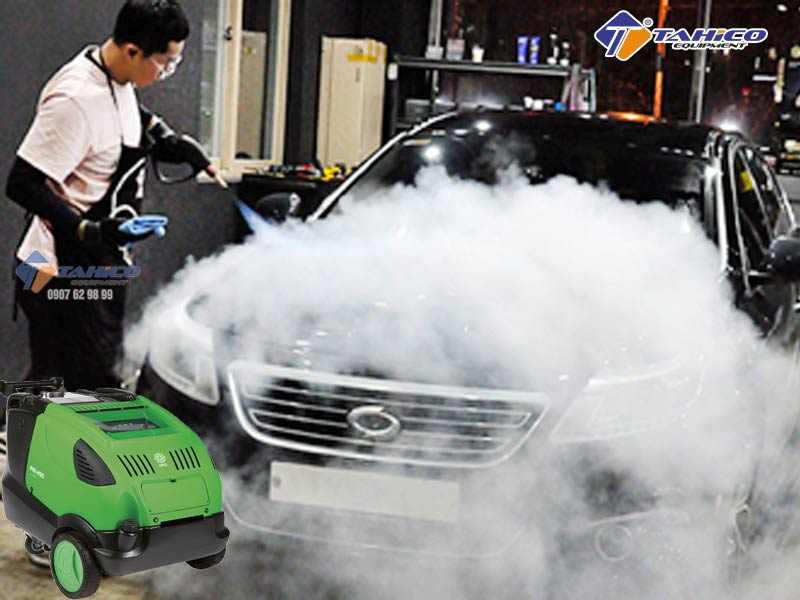 Máy rửa xe hơi nước nóng vệ sinh xe nhanh chóng