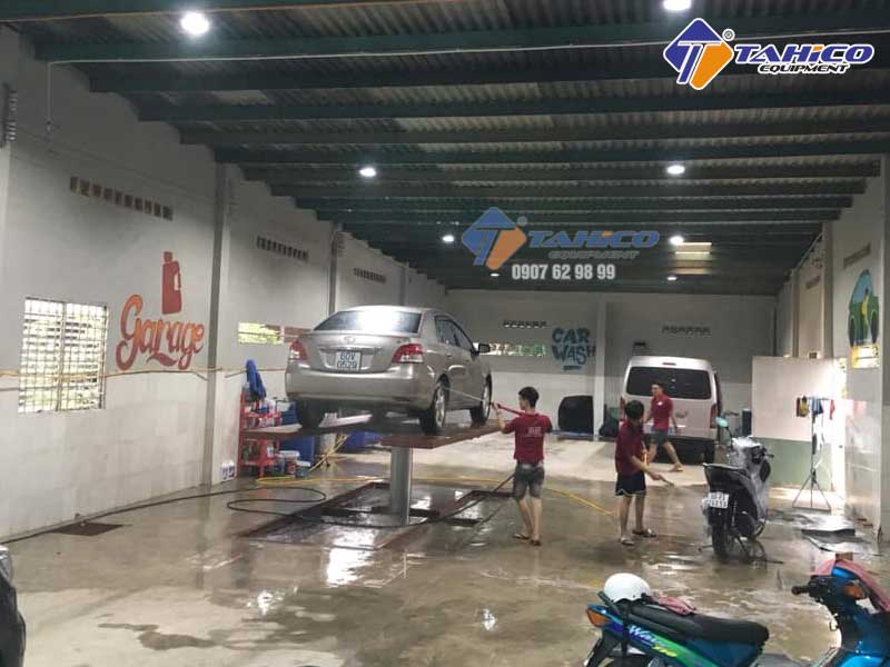 Rửa xe ô tô