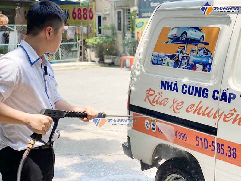 sung-rua-xe-loai-dai-cho-may-ap-luc-cao-xe-du-lich-2-1